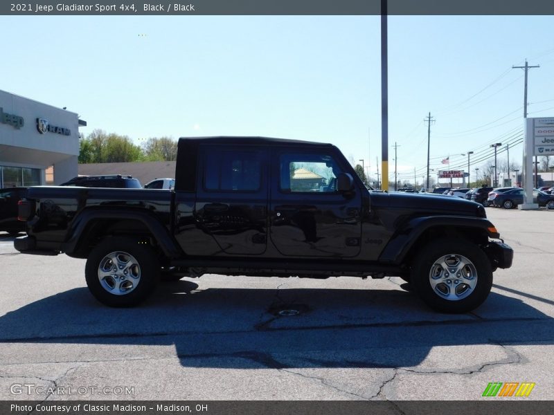 Black / Black 2021 Jeep Gladiator Sport 4x4