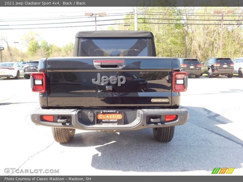 Black / Black 2021 Jeep Gladiator Sport 4x4