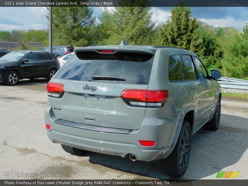 Sting-Gray / Black 2021 Jeep Grand Cherokee Laredo 4x4