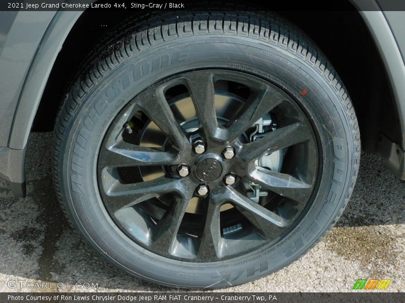 Sting-Gray / Black 2021 Jeep Grand Cherokee Laredo 4x4