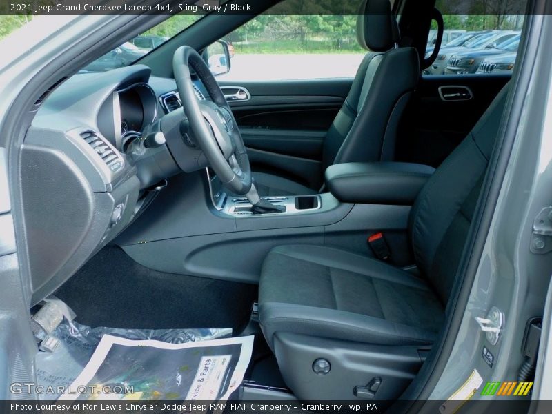 Sting-Gray / Black 2021 Jeep Grand Cherokee Laredo 4x4