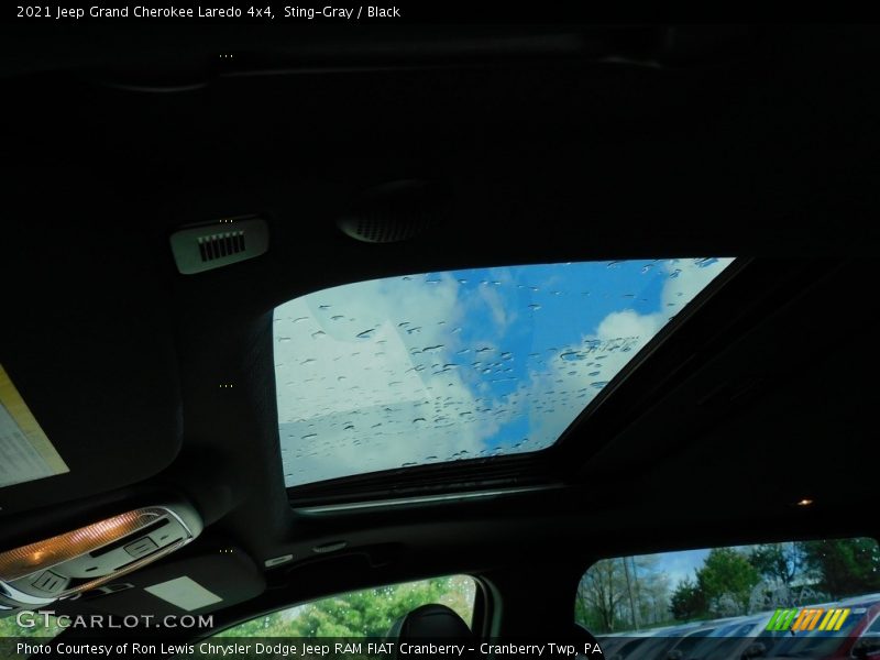 Sting-Gray / Black 2021 Jeep Grand Cherokee Laredo 4x4