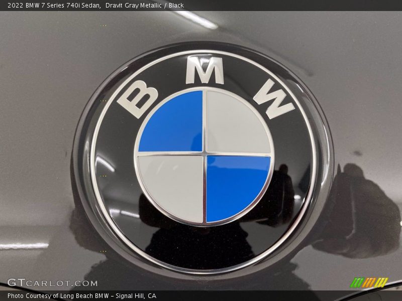  2022 7 Series 740i Sedan Logo