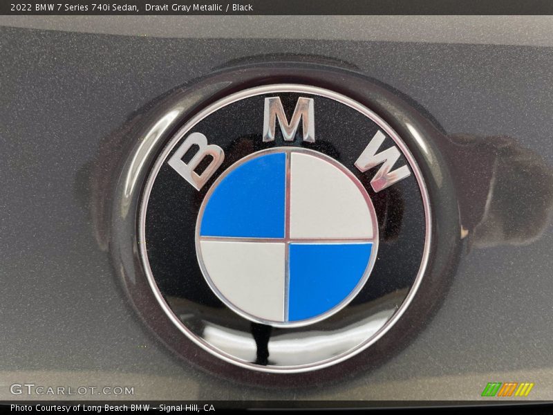  2022 7 Series 740i Sedan Logo