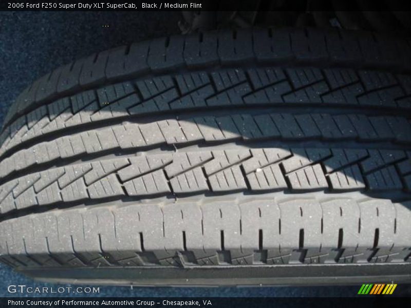 Black / Medium Flint 2006 Ford F250 Super Duty XLT SuperCab