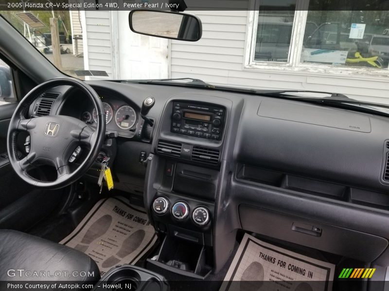 Pewter Pearl / Ivory 2005 Honda CR-V Special Edition 4WD