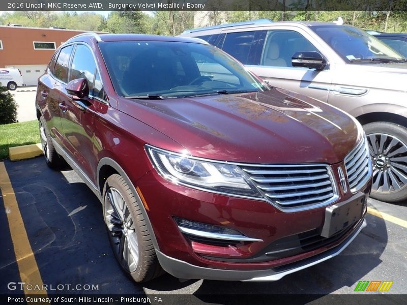 Front 3/4 View of 2016 MKC Reserve AWD