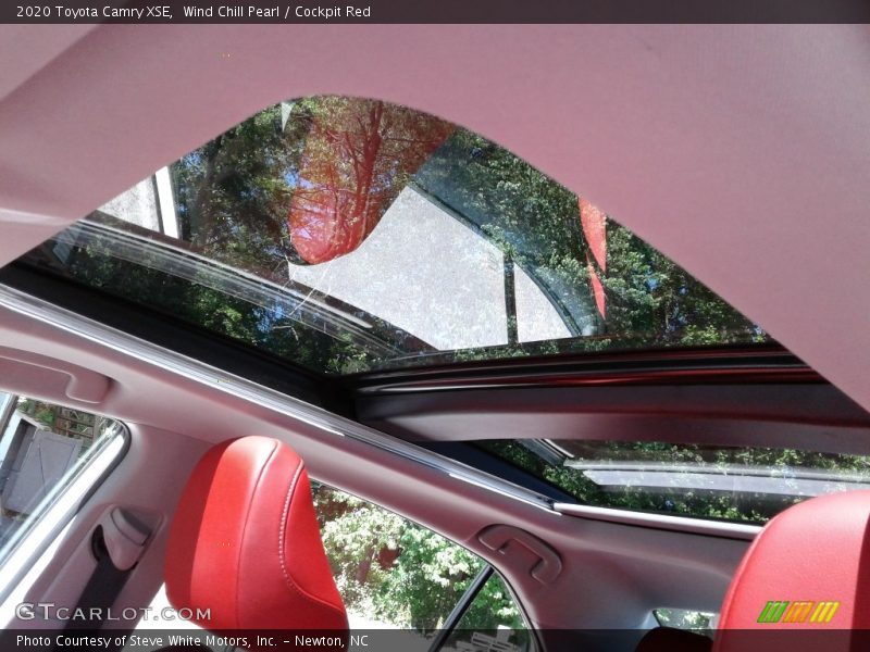 Wind Chill Pearl / Cockpit Red 2020 Toyota Camry XSE
