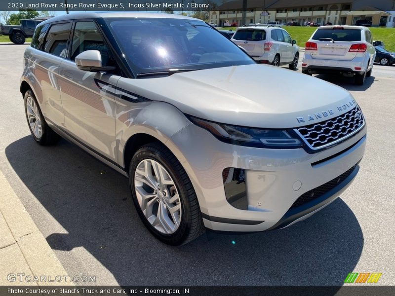 Indus Silver Metallic / Ebony 2020 Land Rover Range Rover Evoque S