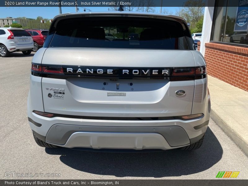 Indus Silver Metallic / Ebony 2020 Land Rover Range Rover Evoque S