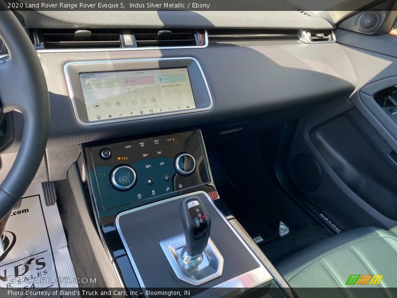 Indus Silver Metallic / Ebony 2020 Land Rover Range Rover Evoque S