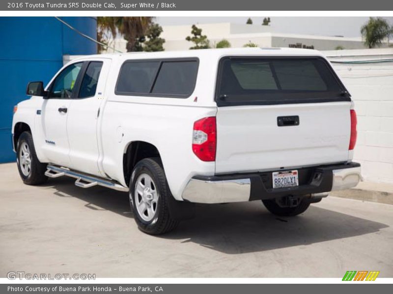 Super White / Black 2016 Toyota Tundra SR5 Double Cab