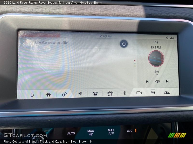 Indus Silver Metallic / Ebony 2020 Land Rover Range Rover Evoque S