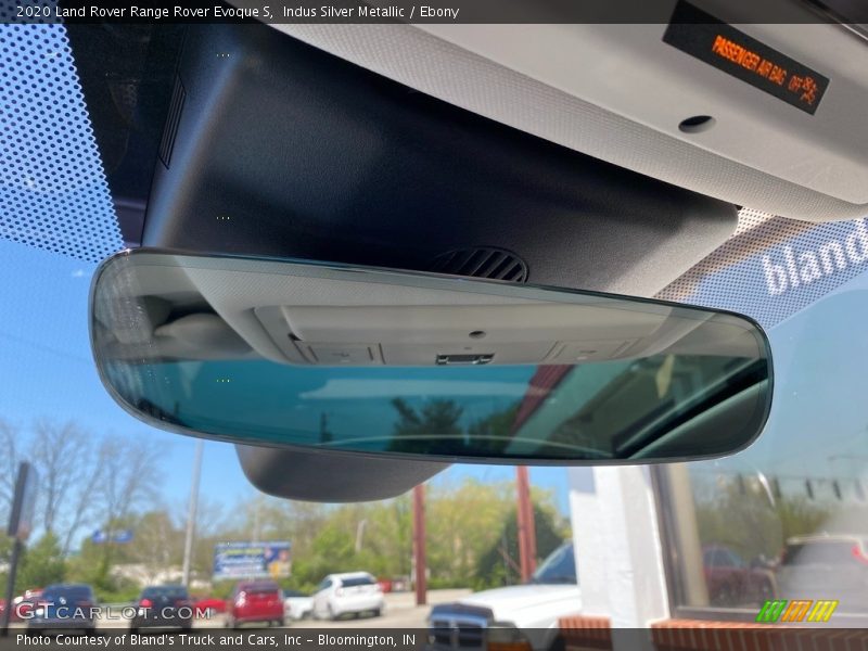 Indus Silver Metallic / Ebony 2020 Land Rover Range Rover Evoque S