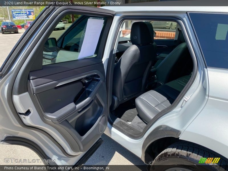Indus Silver Metallic / Ebony 2020 Land Rover Range Rover Evoque S