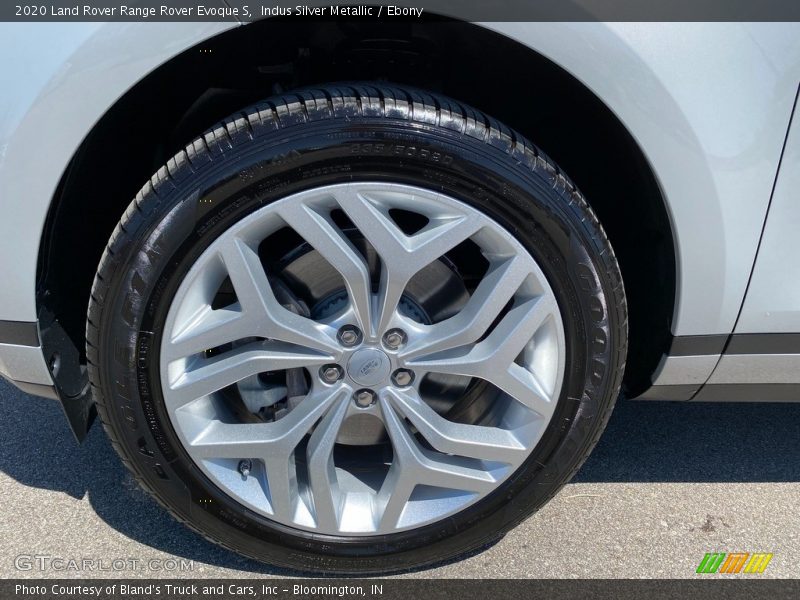 Indus Silver Metallic / Ebony 2020 Land Rover Range Rover Evoque S