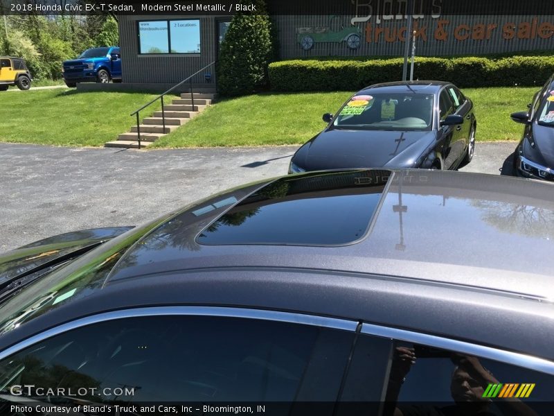 Modern Steel Metallic / Black 2018 Honda Civic EX-T Sedan