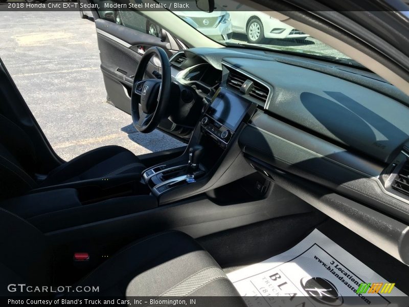 Modern Steel Metallic / Black 2018 Honda Civic EX-T Sedan
