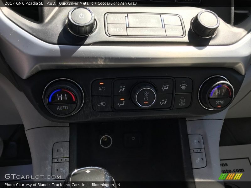 Quicksilver Metallic / Cocoa/Light Ash Gray 2017 GMC Acadia SLT AWD