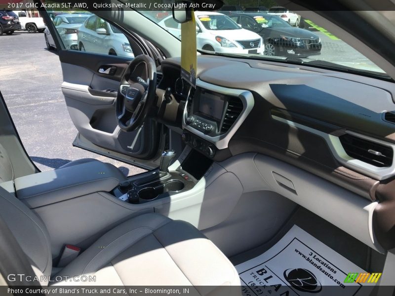 Quicksilver Metallic / Cocoa/Light Ash Gray 2017 GMC Acadia SLT AWD