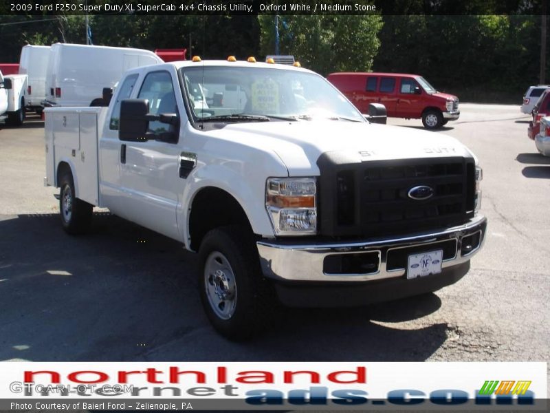 Oxford White / Medium Stone 2009 Ford F250 Super Duty XL SuperCab 4x4 Chassis Utility