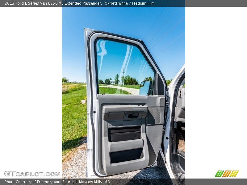 Oxford White / Medium Flint 2013 Ford E Series Van E350 XL Extended Passenger