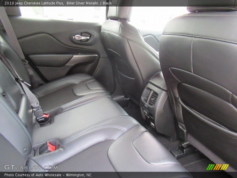 Billet Silver Metallic / Black 2019 Jeep Cherokee Latitude Plus