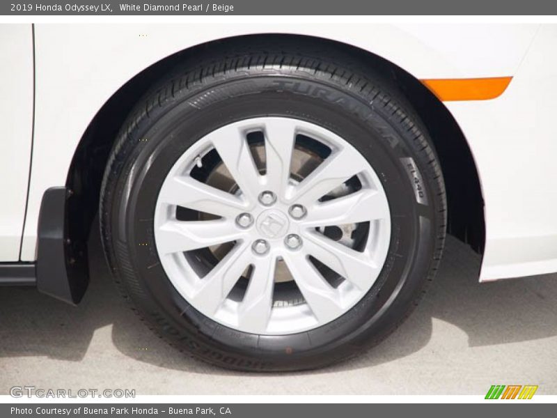 White Diamond Pearl / Beige 2019 Honda Odyssey LX
