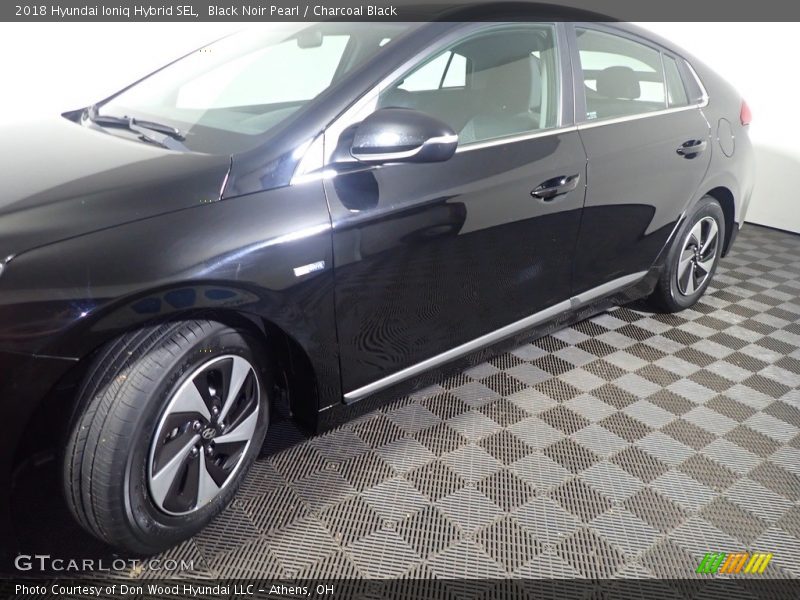 Black Noir Pearl / Charcoal Black 2018 Hyundai Ioniq Hybrid SEL