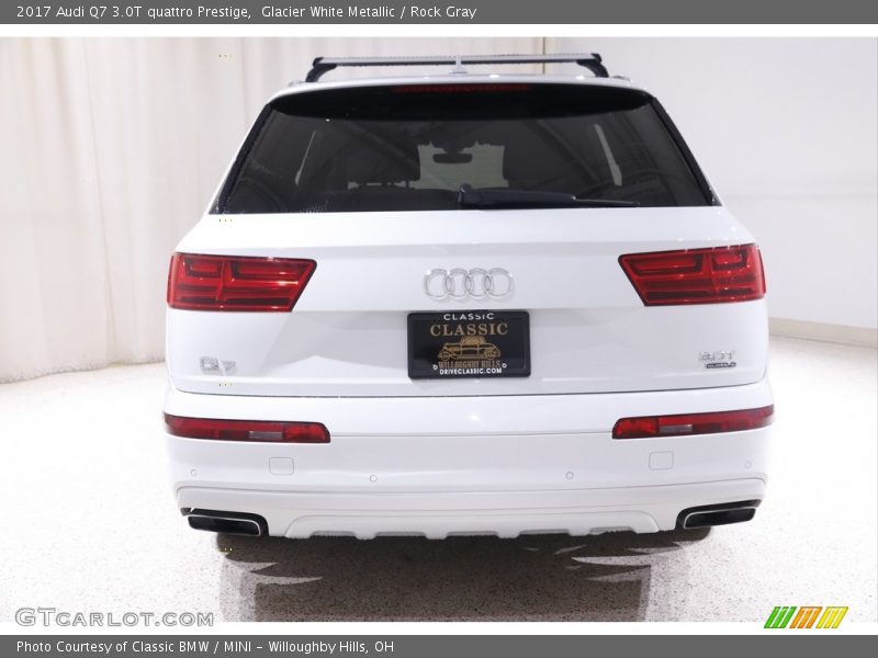 Glacier White Metallic / Rock Gray 2017 Audi Q7 3.0T quattro Prestige