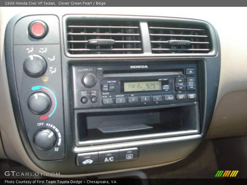 Clover Green Pearl / Beige 1999 Honda Civic VP Sedan