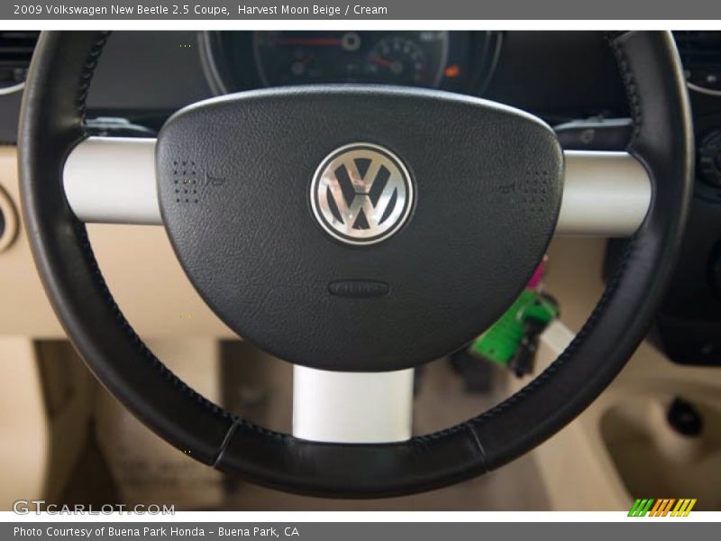 Harvest Moon Beige / Cream 2009 Volkswagen New Beetle 2.5 Coupe