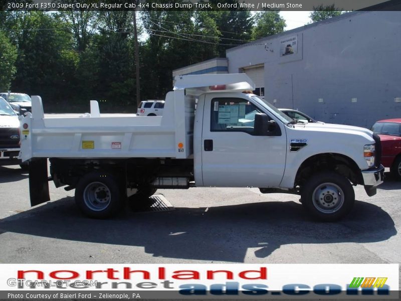 Oxford White / Medium Stone 2009 Ford F350 Super Duty XL Regular Cab 4x4 Chassis Dump Truck
