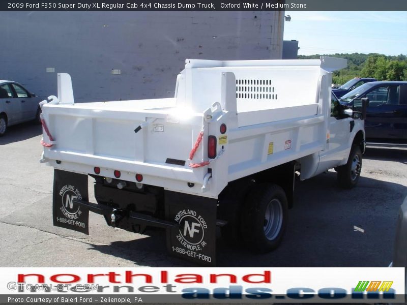 Oxford White / Medium Stone 2009 Ford F350 Super Duty XL Regular Cab 4x4 Chassis Dump Truck