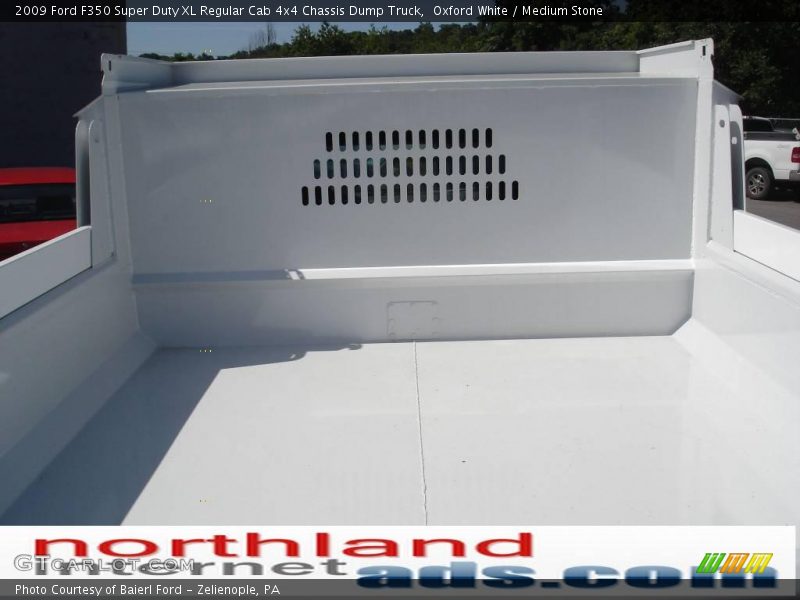 Oxford White / Medium Stone 2009 Ford F350 Super Duty XL Regular Cab 4x4 Chassis Dump Truck