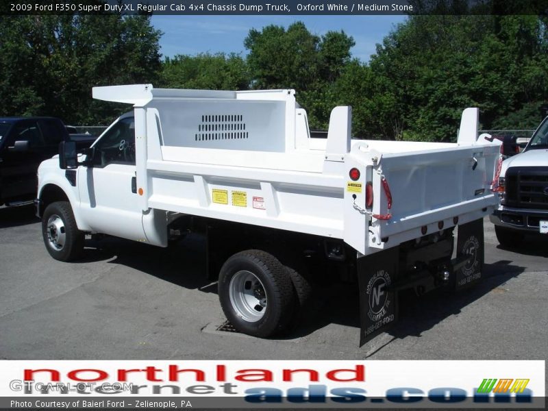 Oxford White / Medium Stone 2009 Ford F350 Super Duty XL Regular Cab 4x4 Chassis Dump Truck