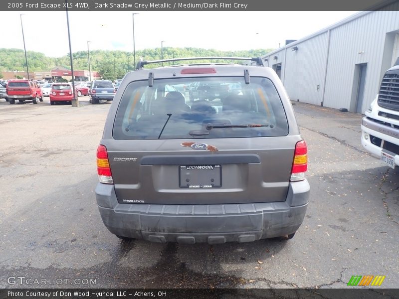 Dark Shadow Grey Metallic / Medium/Dark Flint Grey 2005 Ford Escape XLS 4WD