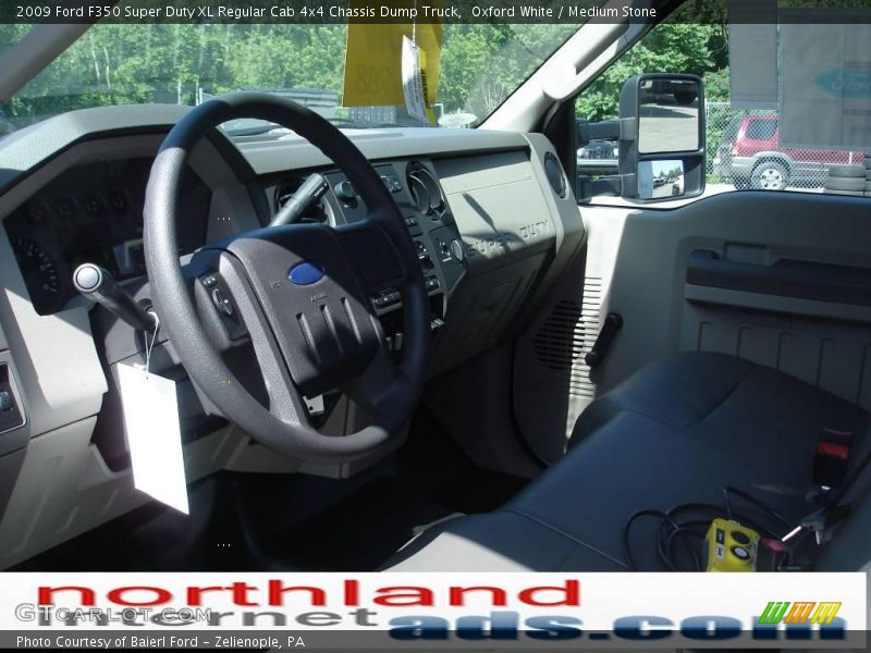 Oxford White / Medium Stone 2009 Ford F350 Super Duty XL Regular Cab 4x4 Chassis Dump Truck