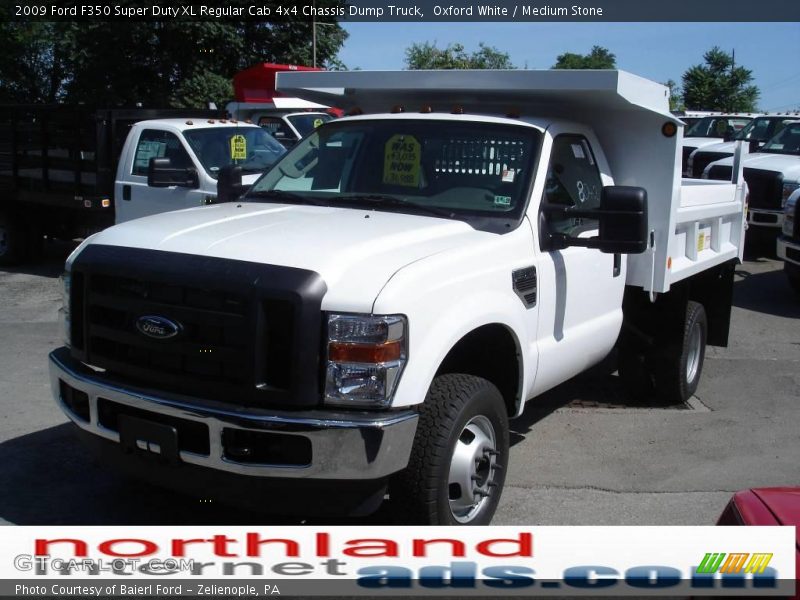 Oxford White / Medium Stone 2009 Ford F350 Super Duty XL Regular Cab 4x4 Chassis Dump Truck