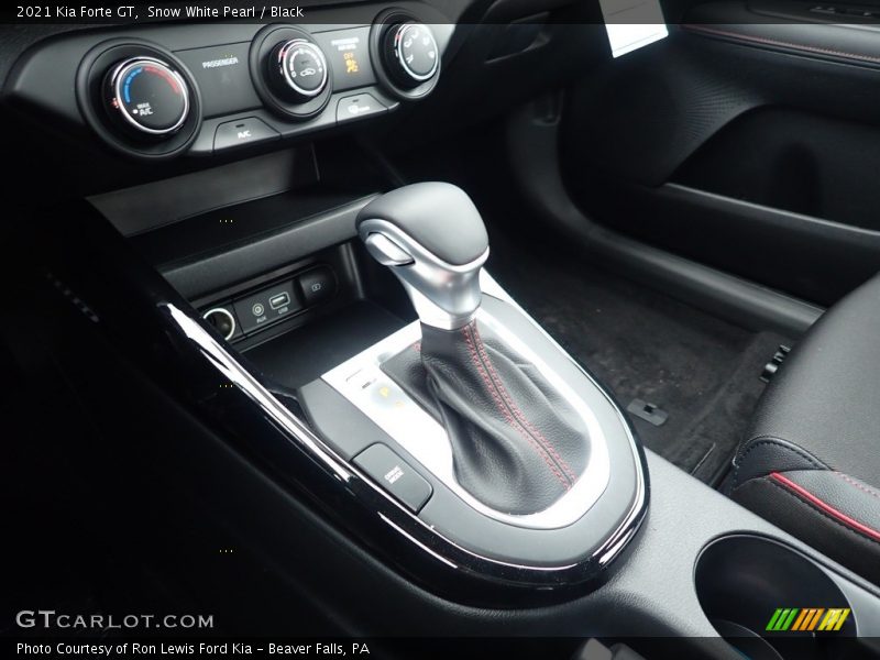 Snow White Pearl / Black 2021 Kia Forte GT