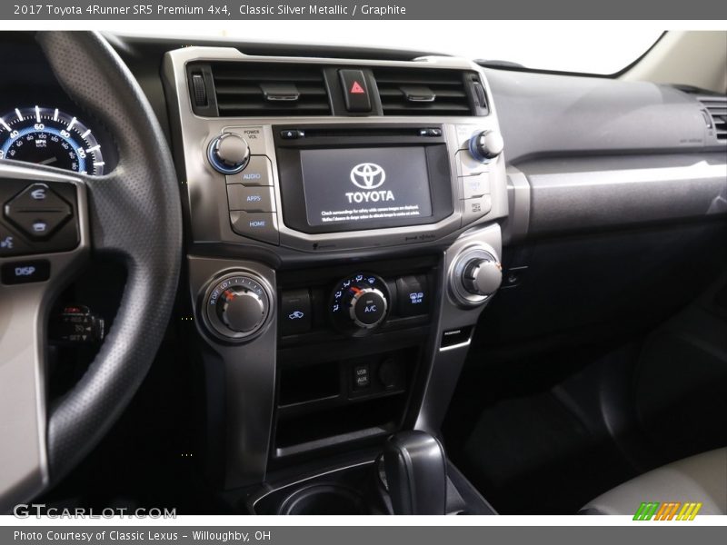 Classic Silver Metallic / Graphite 2017 Toyota 4Runner SR5 Premium 4x4