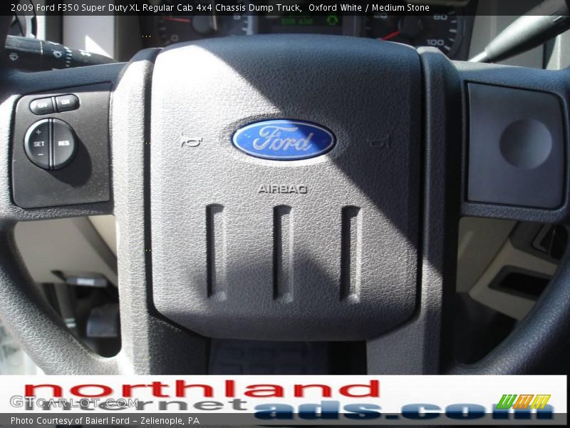 Oxford White / Medium Stone 2009 Ford F350 Super Duty XL Regular Cab 4x4 Chassis Dump Truck