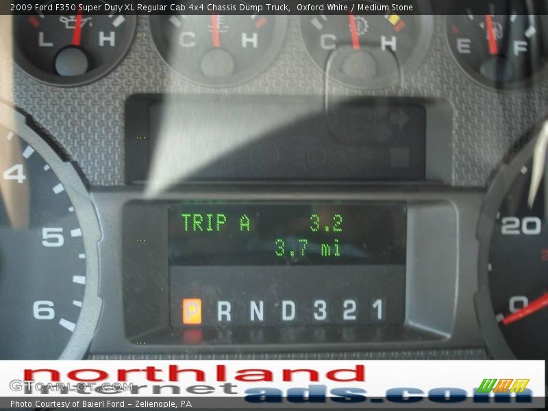 Oxford White / Medium Stone 2009 Ford F350 Super Duty XL Regular Cab 4x4 Chassis Dump Truck