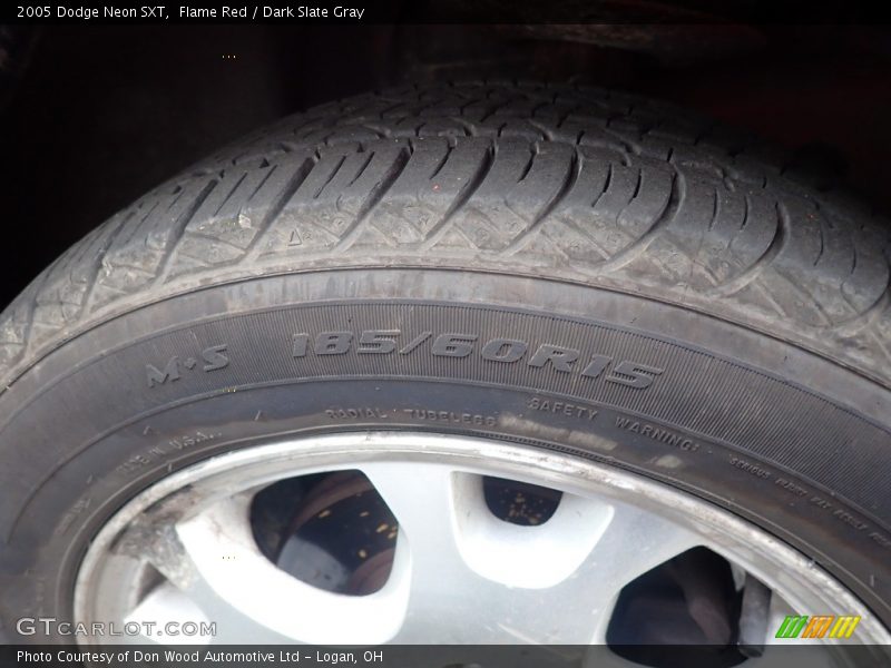 Flame Red / Dark Slate Gray 2005 Dodge Neon SXT
