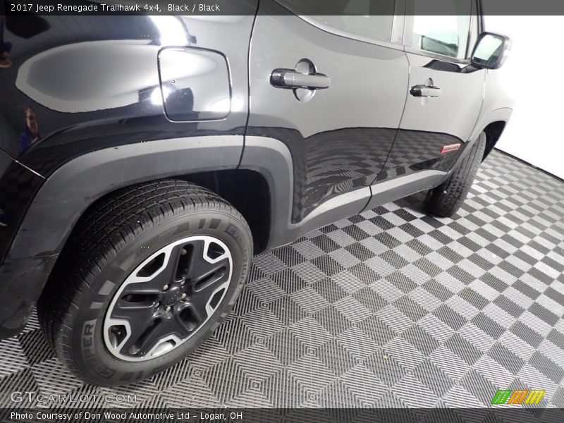 Black / Black 2017 Jeep Renegade Trailhawk 4x4
