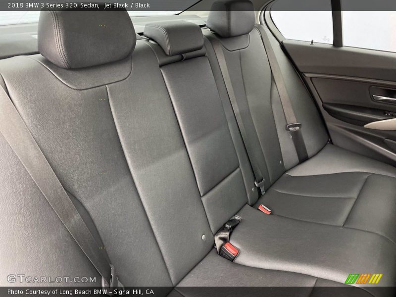 Jet Black / Black 2018 BMW 3 Series 320i Sedan