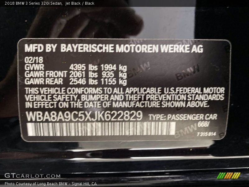 Jet Black / Black 2018 BMW 3 Series 320i Sedan