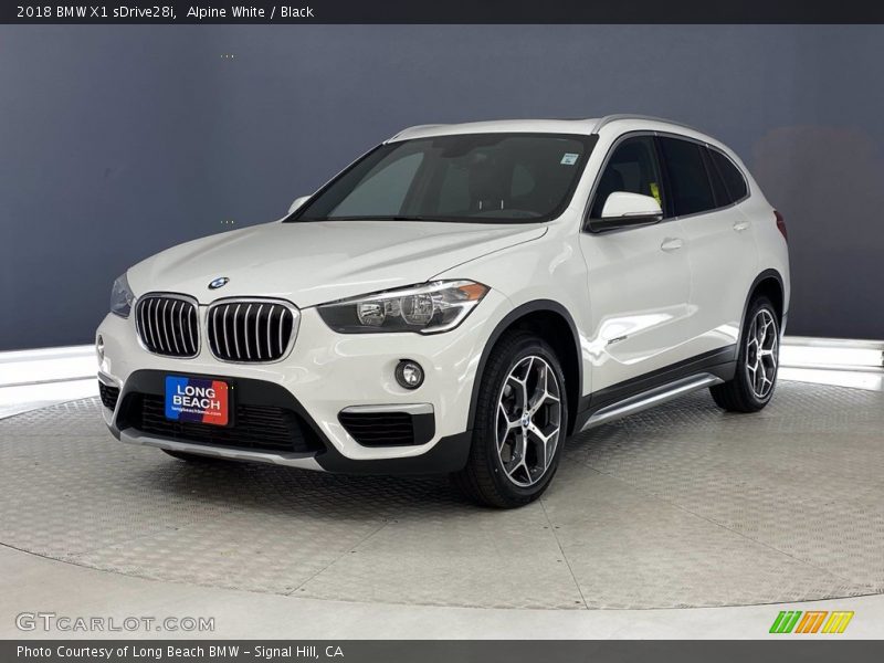 Alpine White / Black 2018 BMW X1 sDrive28i