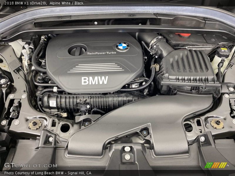 Alpine White / Black 2018 BMW X1 sDrive28i