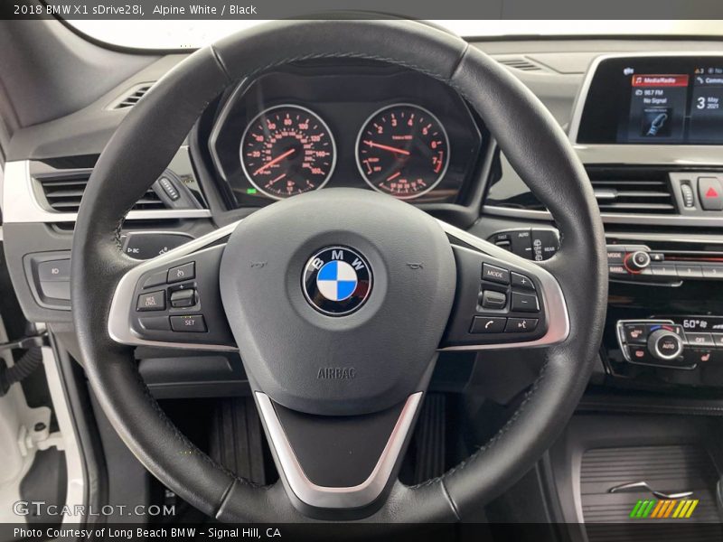 Alpine White / Black 2018 BMW X1 sDrive28i